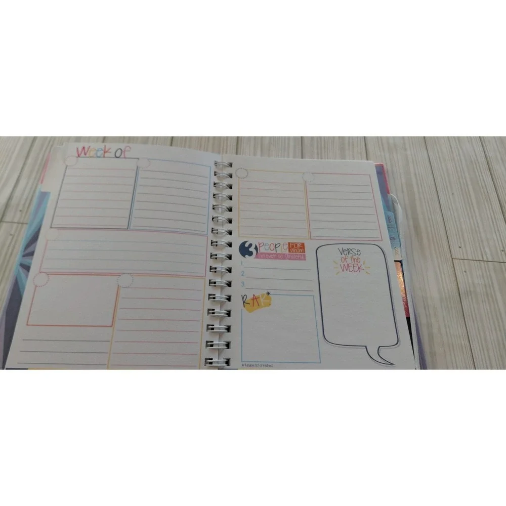 Gratitude‎ Finder journal by Denise Albright Studio. 52-week Positive Thinking